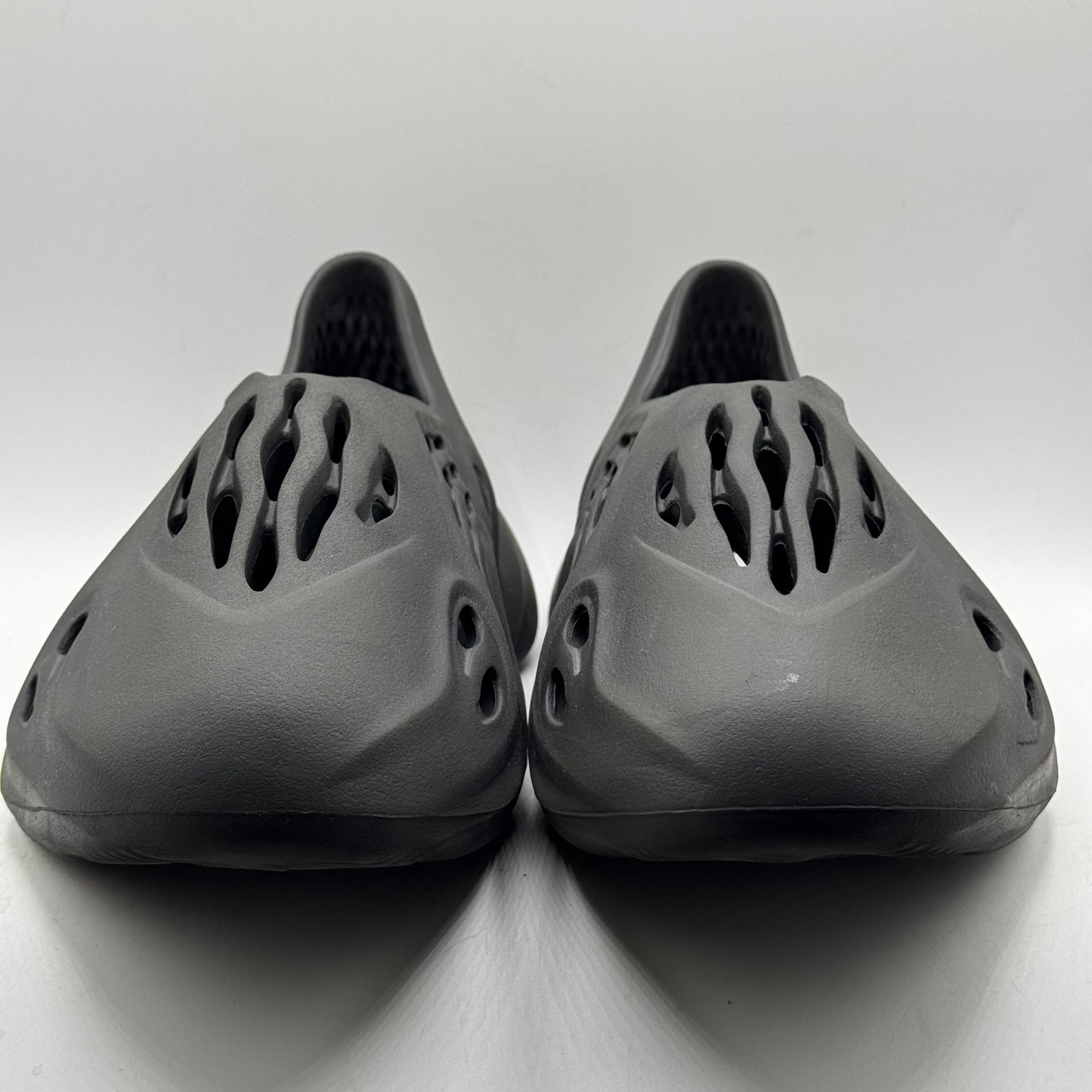(Used) Yeezy Foam runner Onyx Size 12