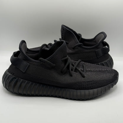 (USED NO BOX) Yeezy 350 Onyx Size 10