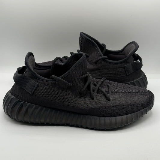 (USED NO BOX) Yeezy 350 Onyx Size 10