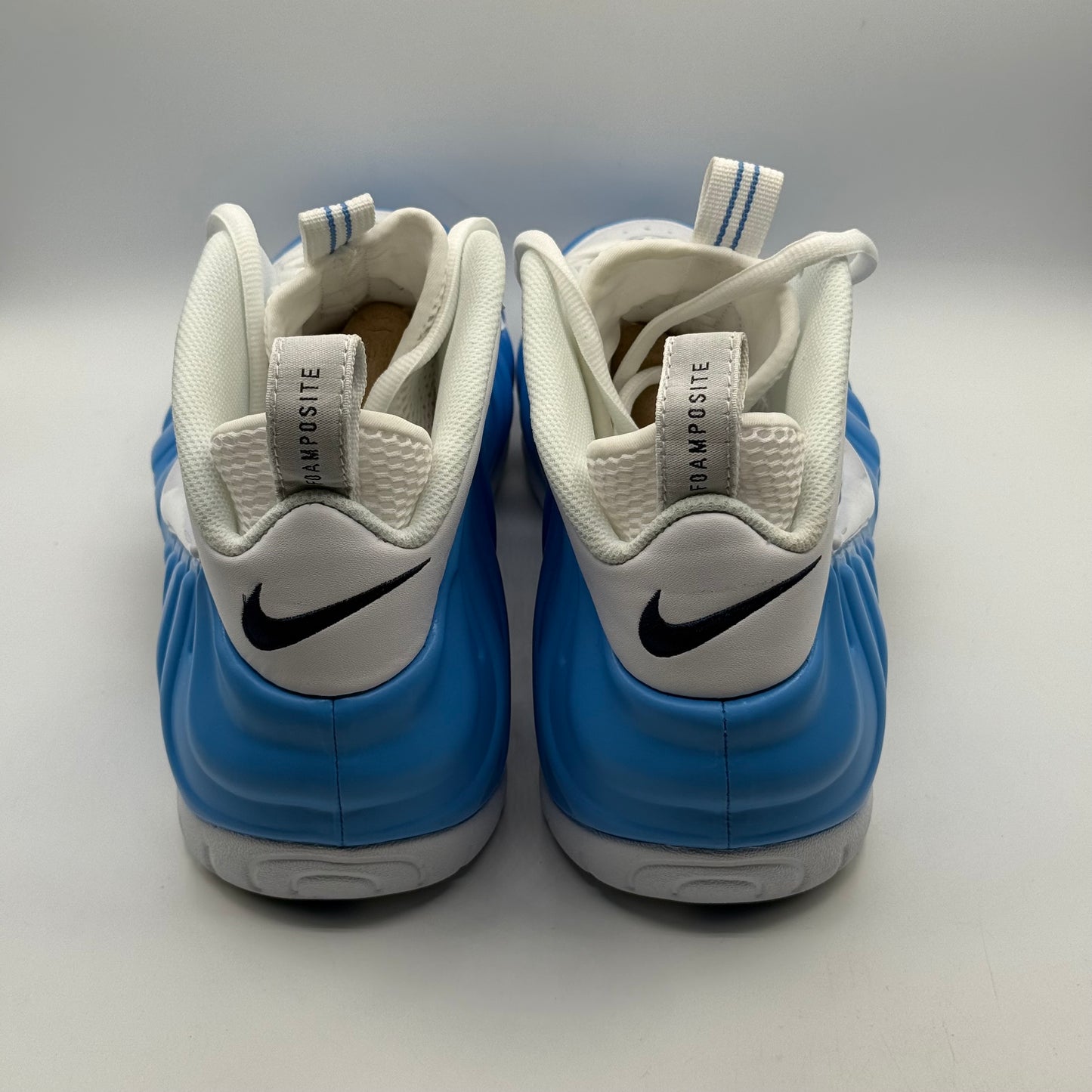 (USED) Nike Foam UNC Size 14