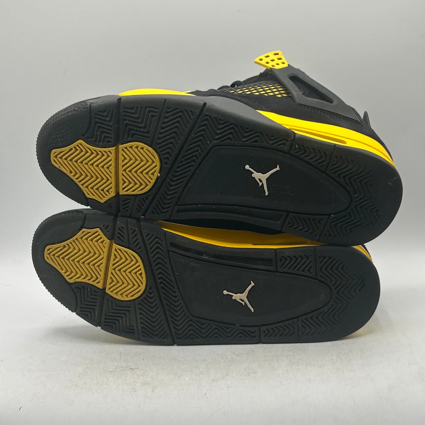 (Used No Box) Jordan 4 Thunder (2021) Size 8.5