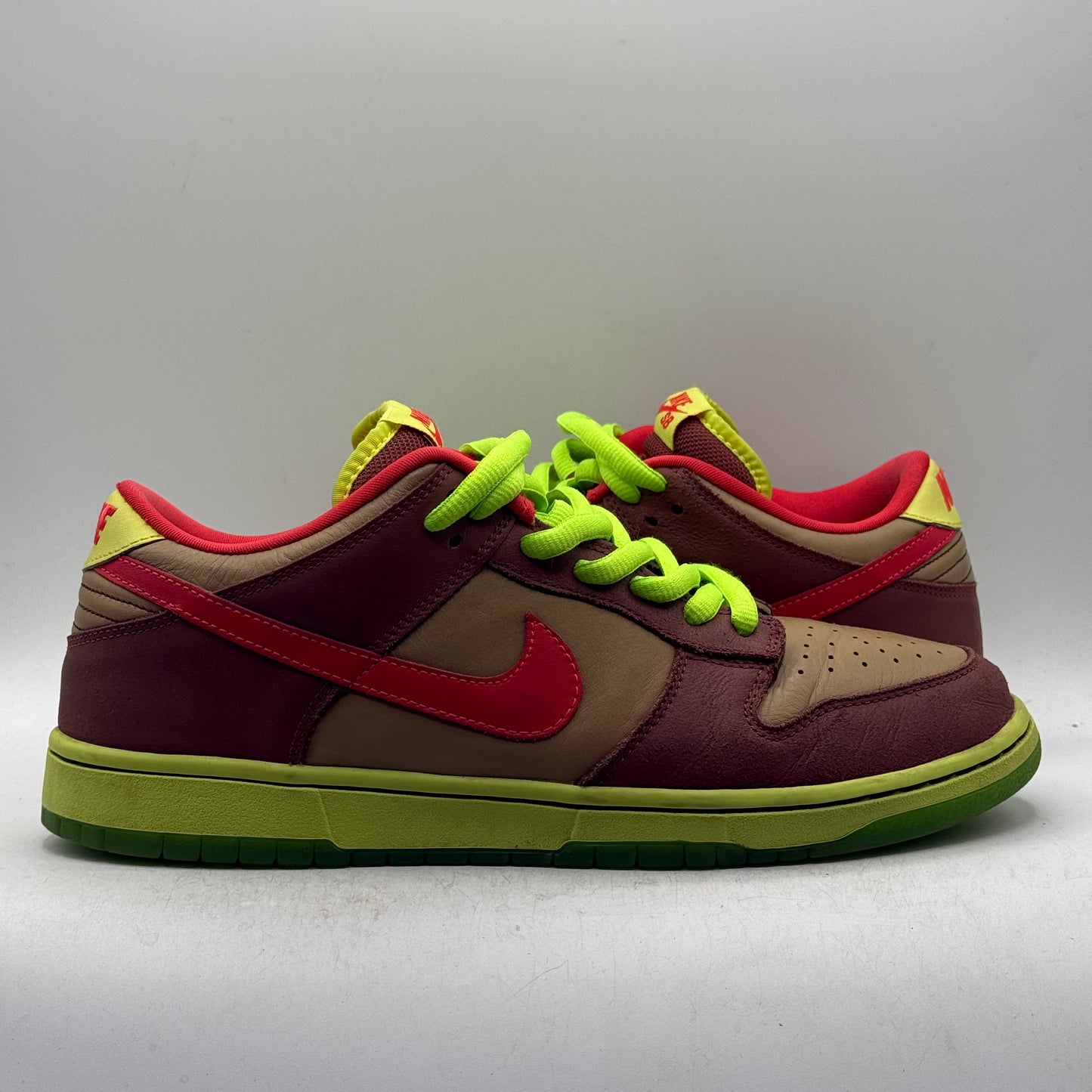 (USED) Nike SB Dunk Low Toxic Sea Robbin Size 11