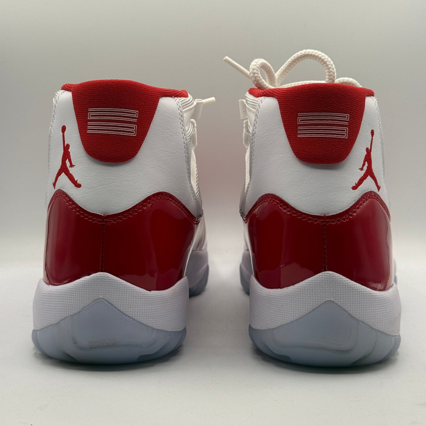 (USED) Jordan 11 Cherry High Size 9