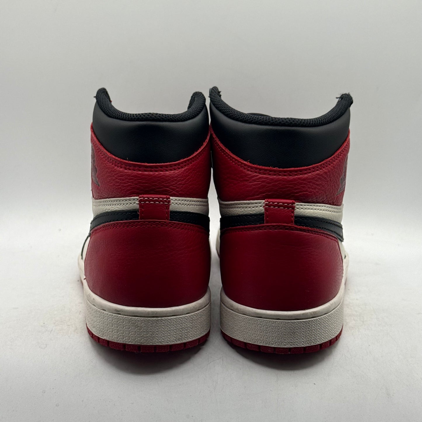 (Used No Box) Jordan 1 High Bred Toe Size 8