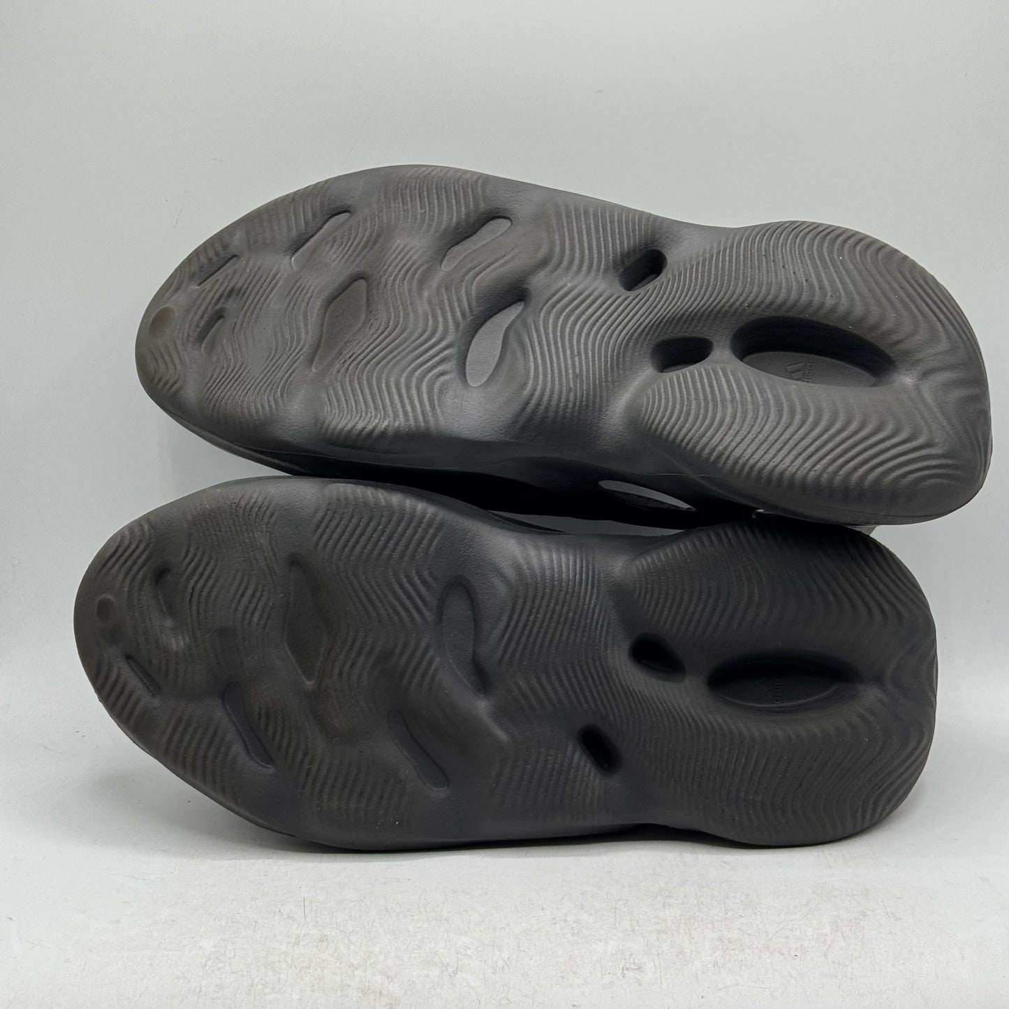 (Used) Yeezy Foam runner Onyx Size 12