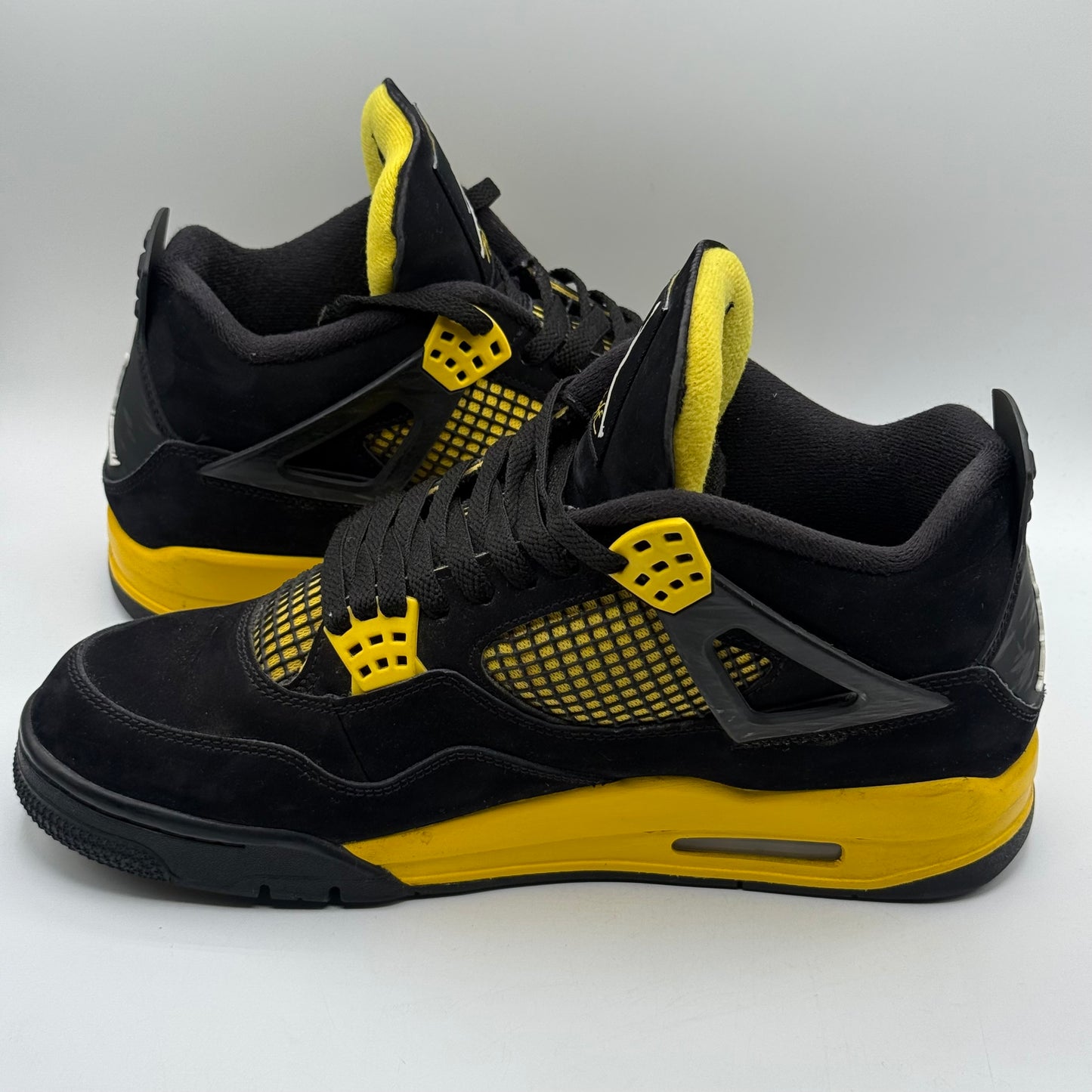 (USED) Jordan 4 Thunder Size 10.5