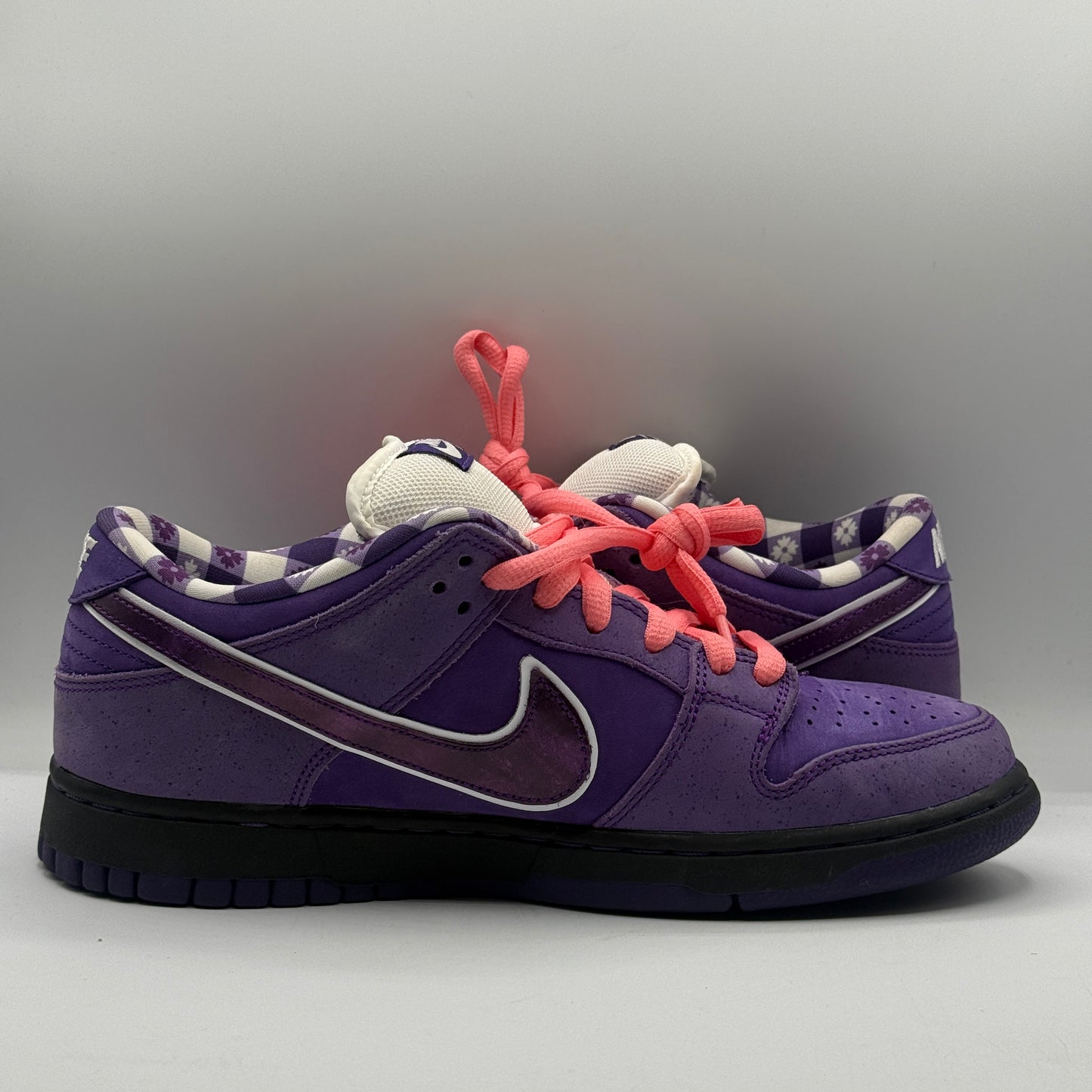 (USED) Nike SB Dunk Low Purple Lobster Size 9