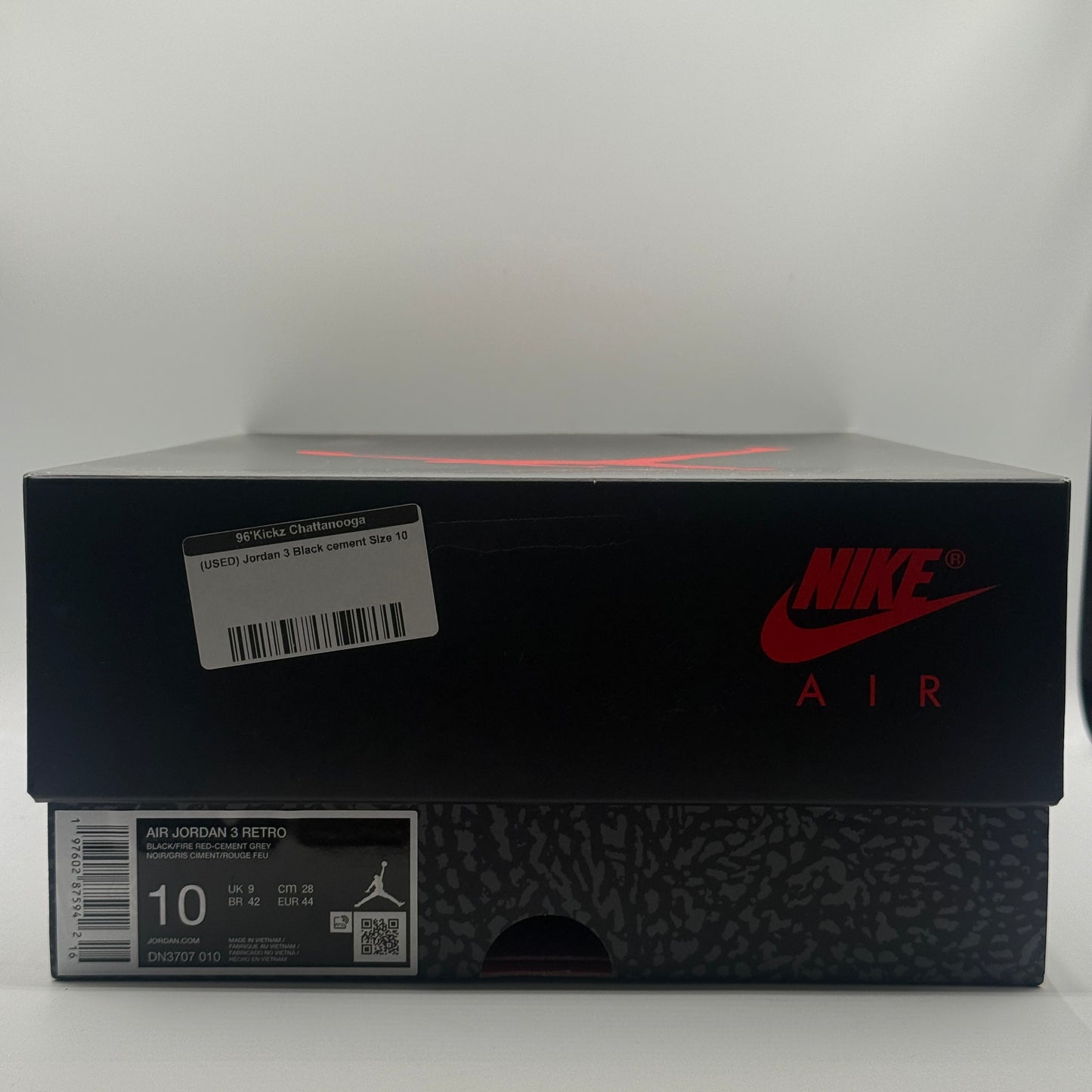 (USED) Jordan 3 Black cement Size 10