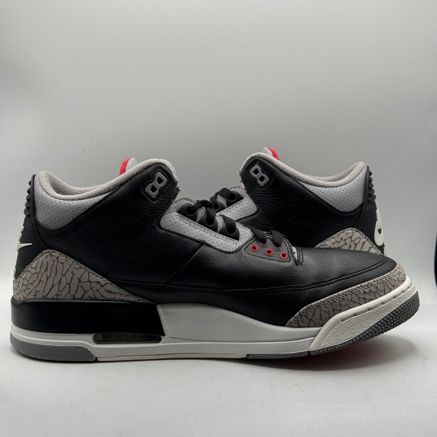 (USED NO BOX) Jordan 3 Black Cement Size 12