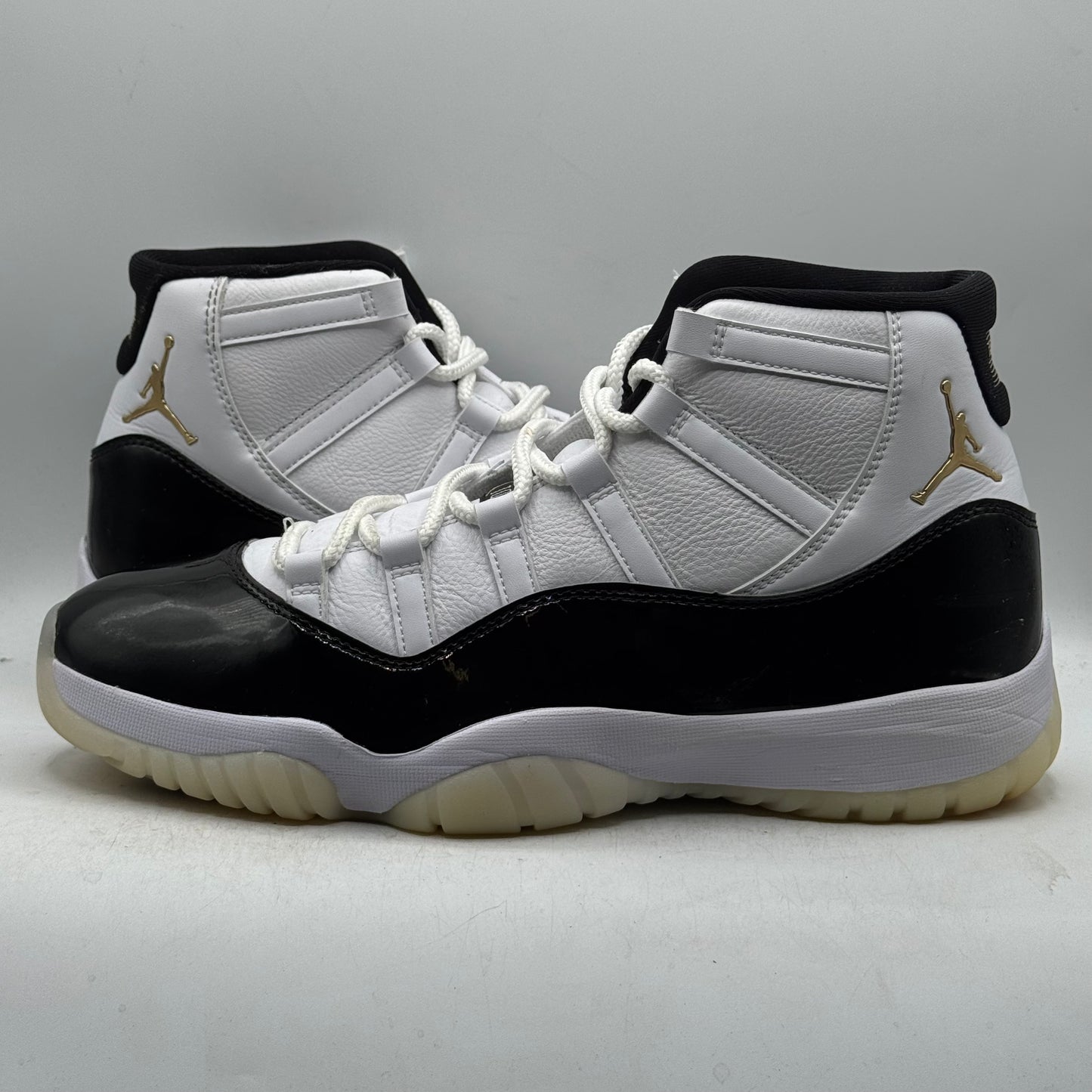 (Used NO BOX) Jordan 11 High Gratitude Size 11.5