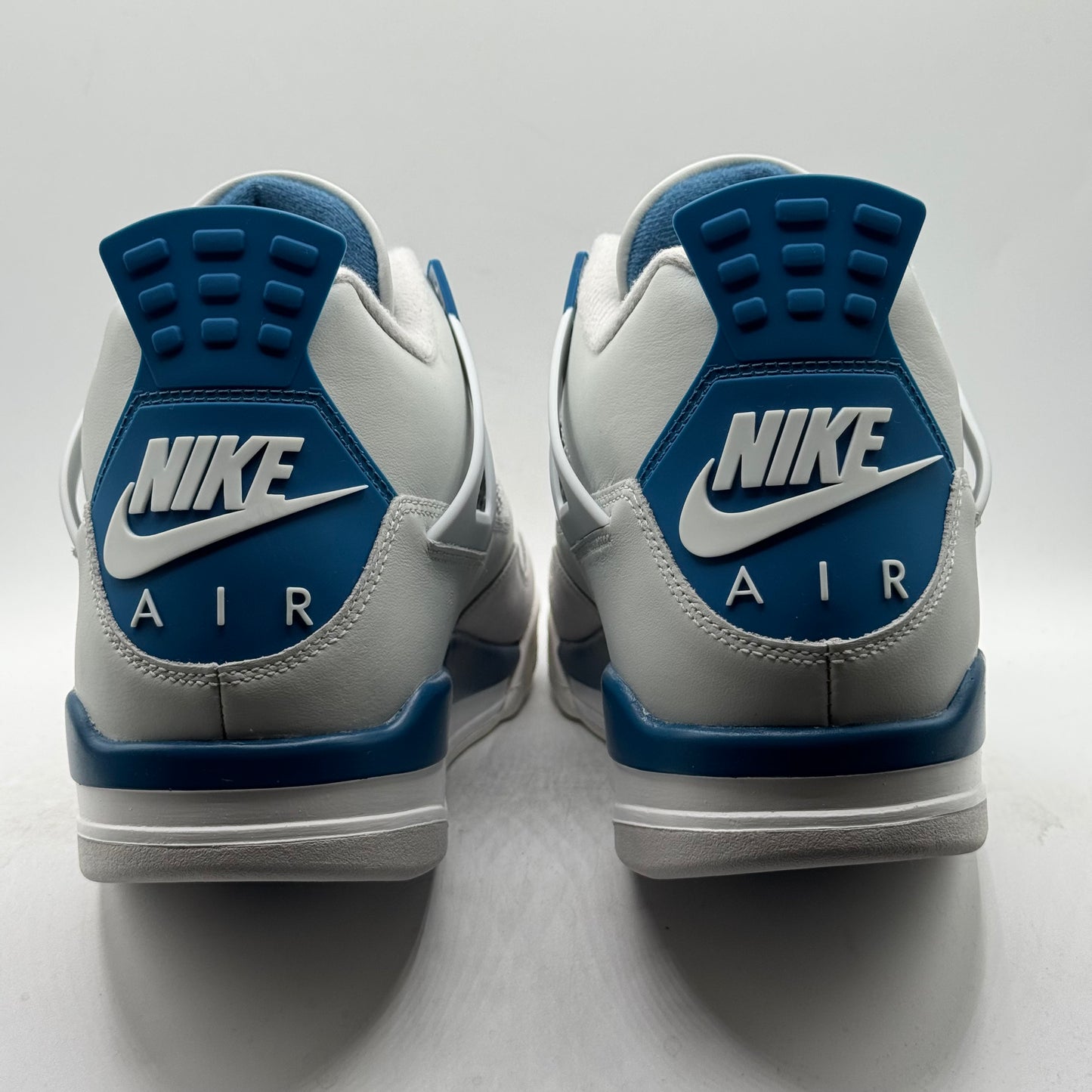 (USED) Jordan 4 Military Blue (2024) Size 13
