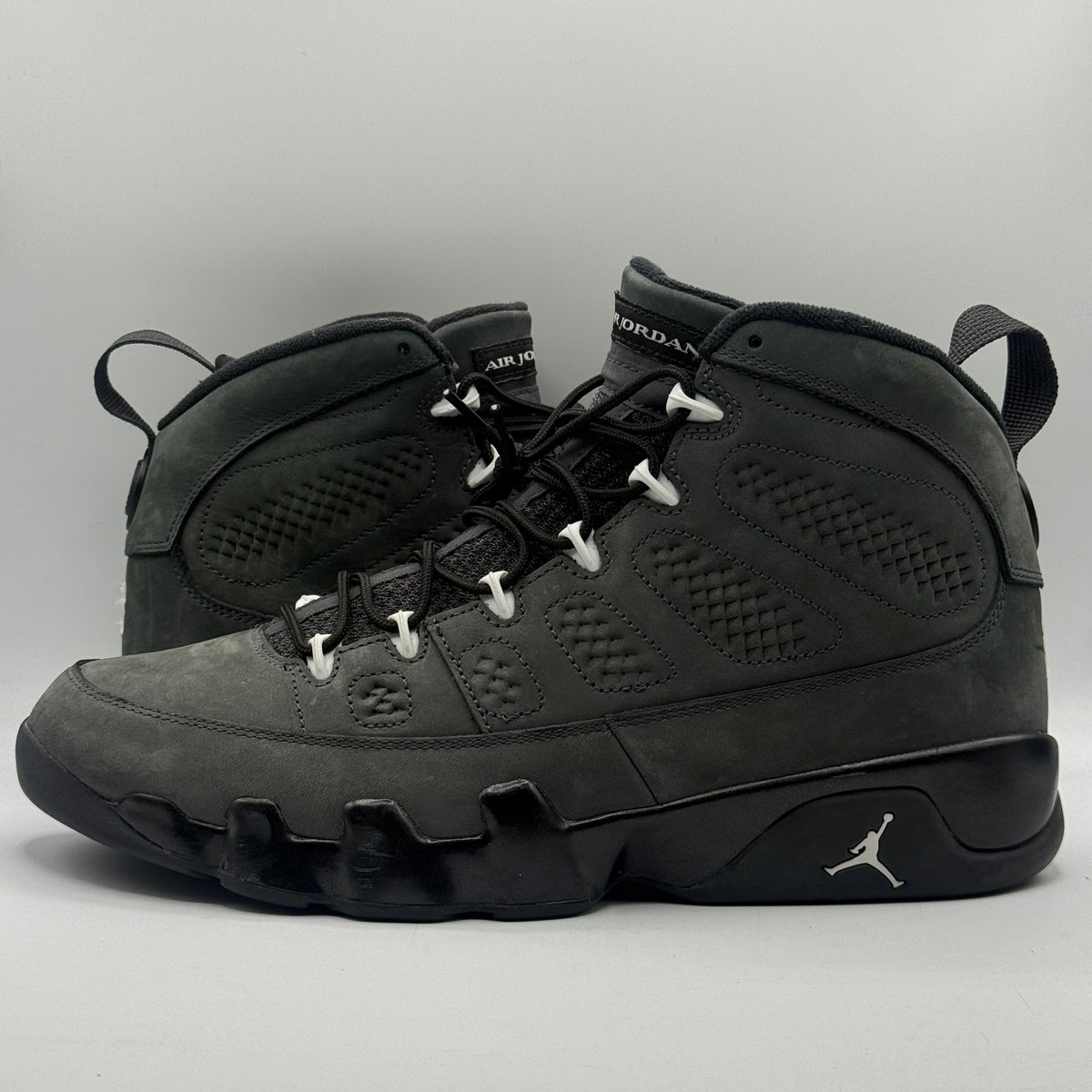 (USED NO BOX) Jordan 9 Anthracite Size 11