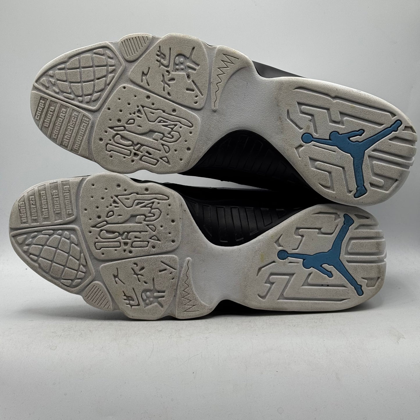 (USED) Jordan 9 University Blue Size 13
