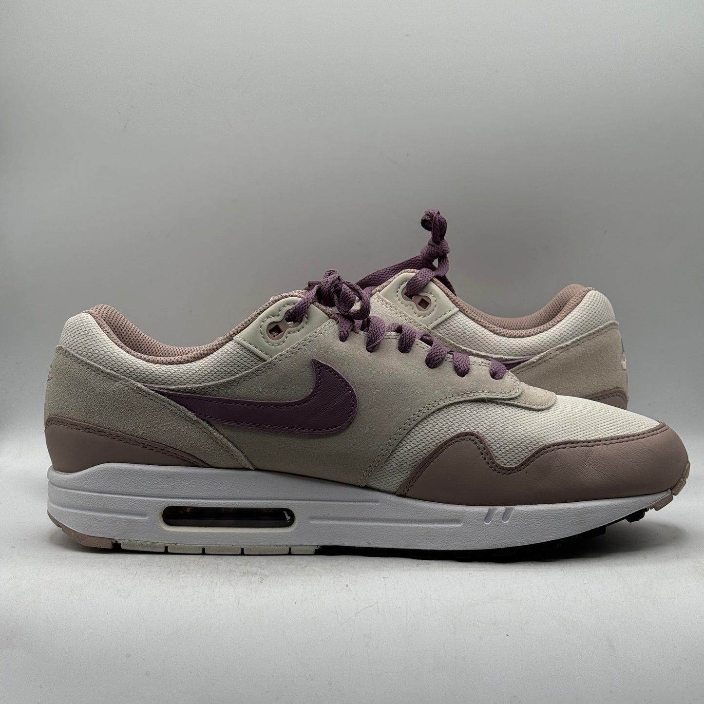 (Used) Nike Air Max 1 Light Bone Violet Dust Size 13