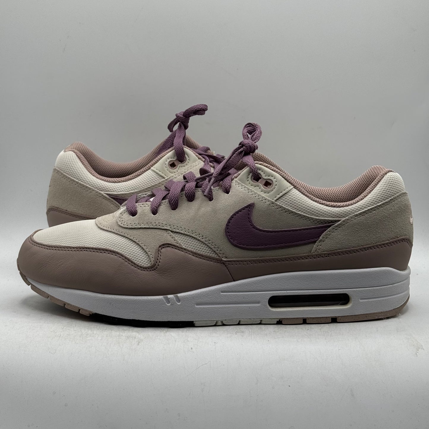 (Used) Nike Air Max 1 Light Bone Violet Dust Size 13