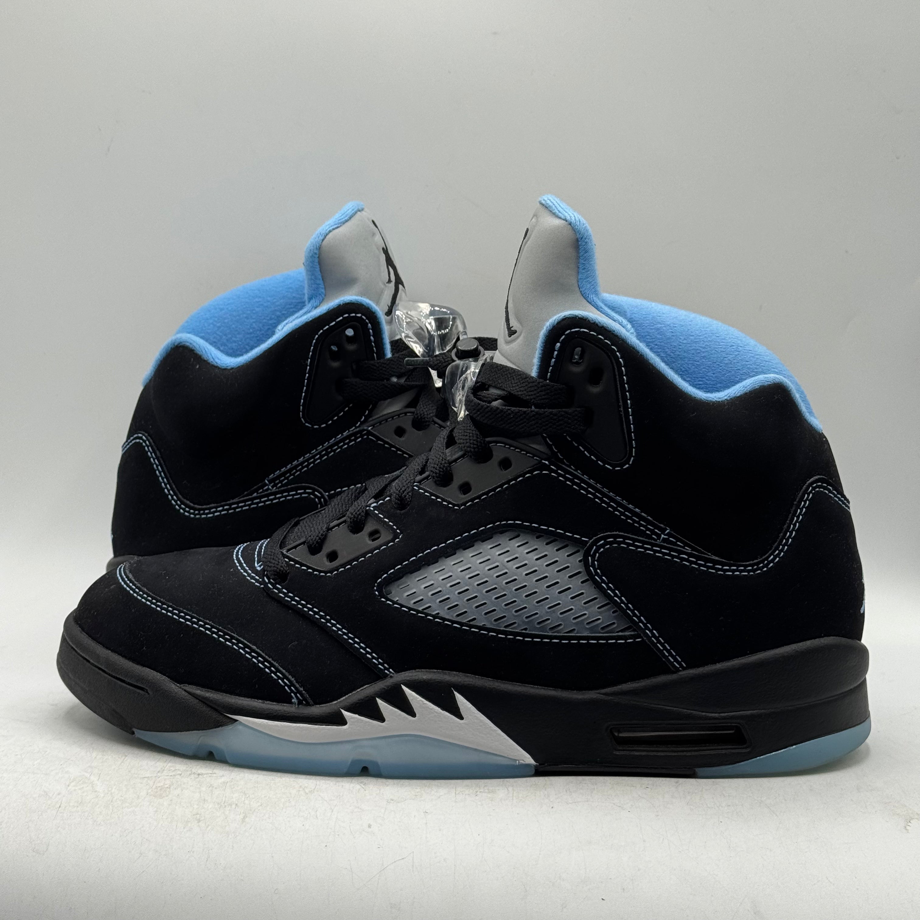 (USED) Jordan 5 University Blue Size 8.5