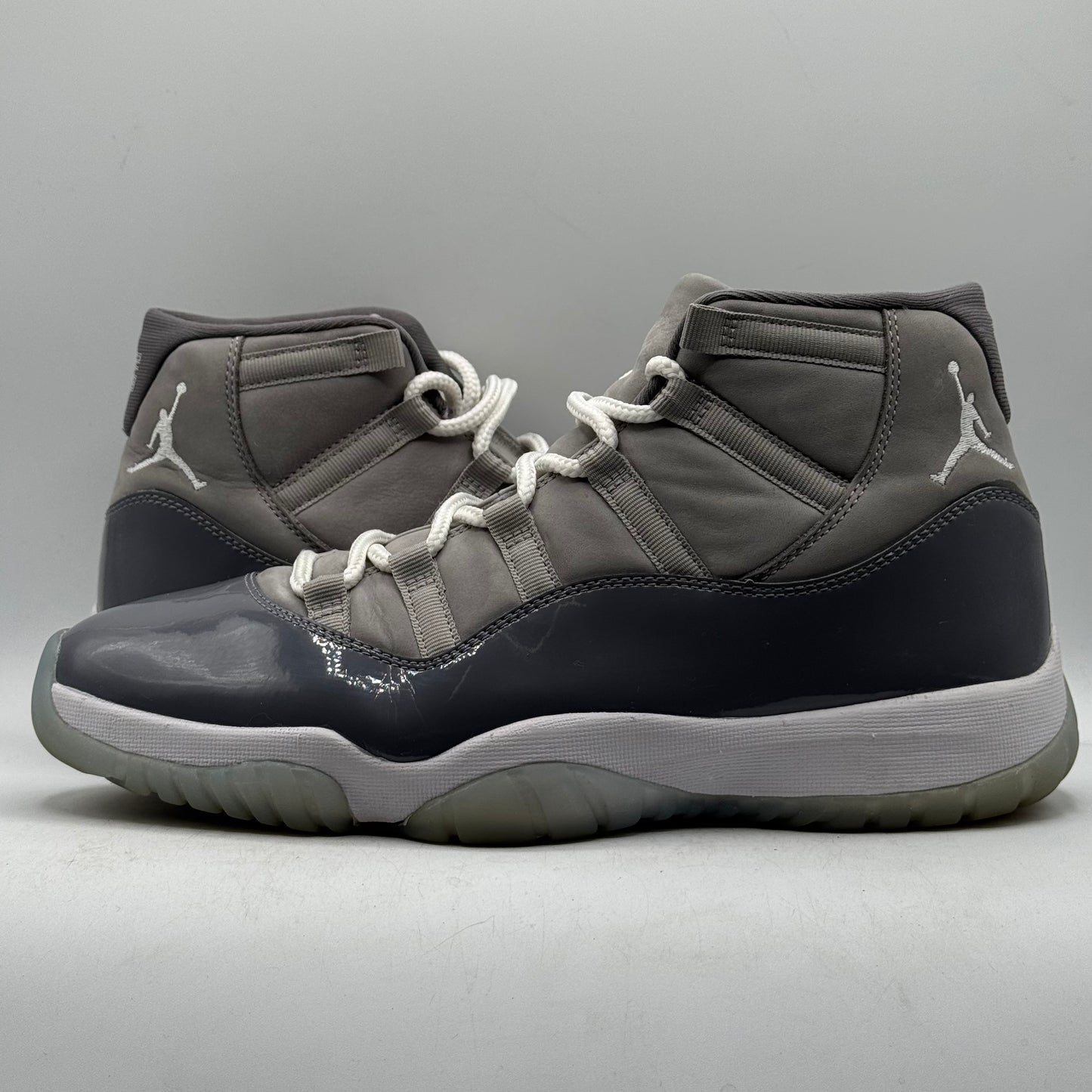 (USED) Jordan 11 Cool Grey Size 10.5