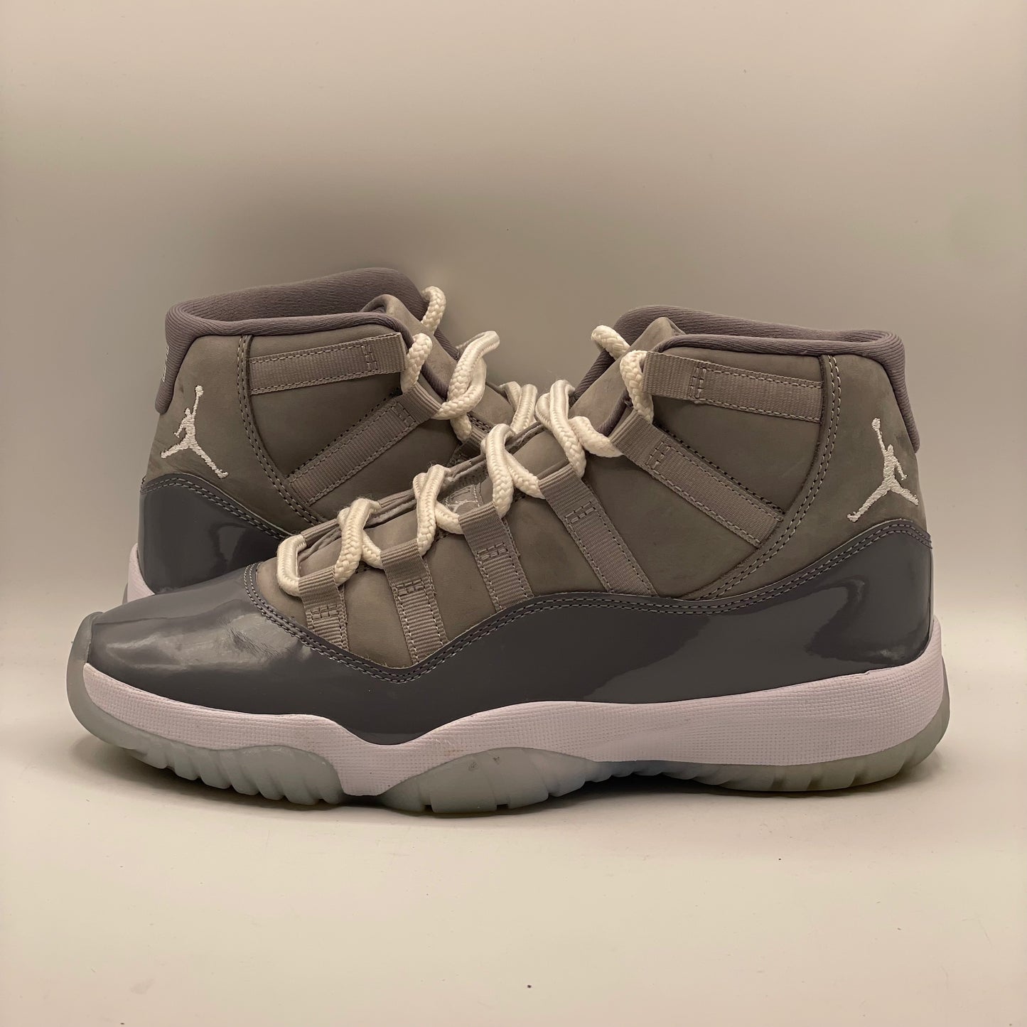 (USED) Jordan 11 Cool Grey Size 7.5