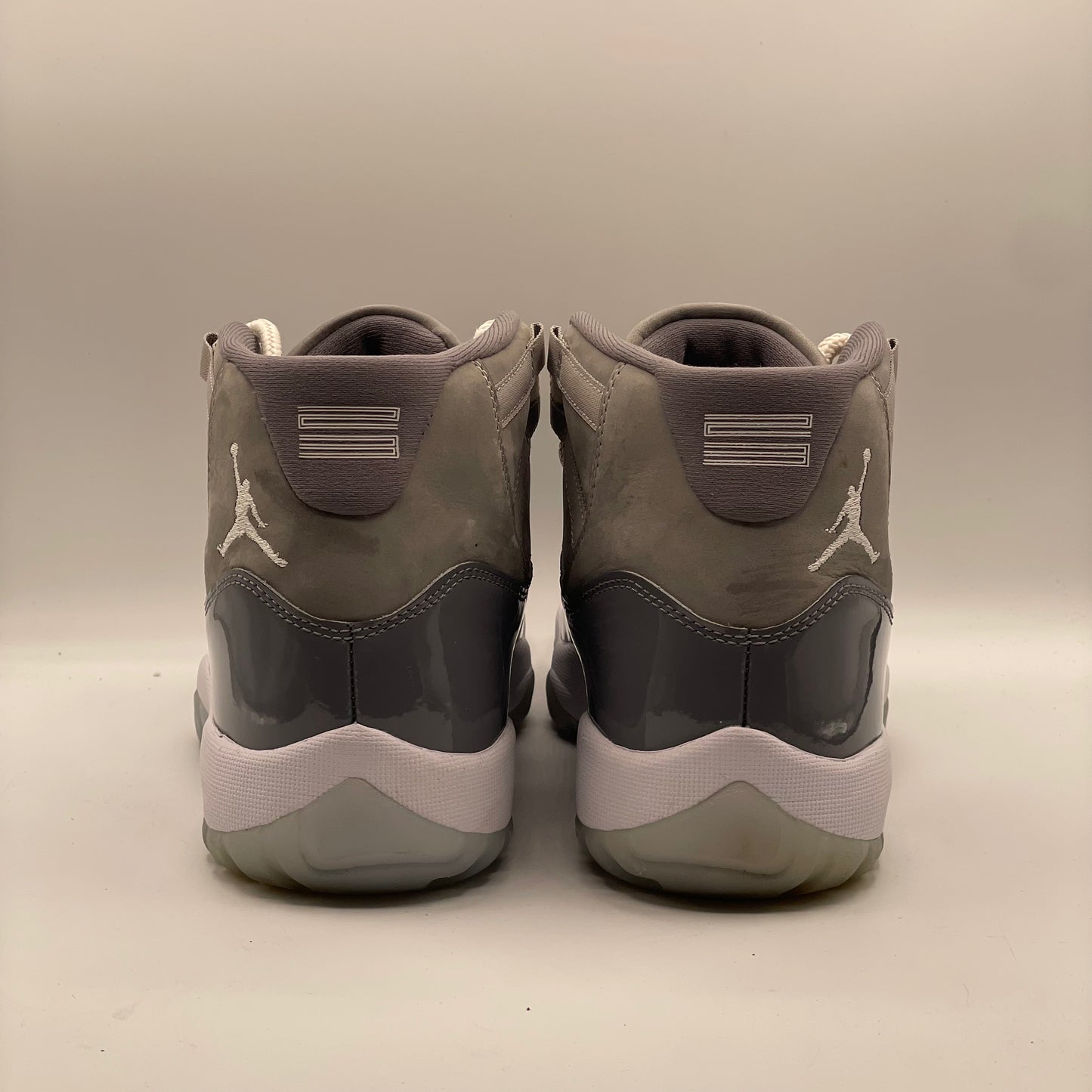 (USED) Jordan 11 Cool Grey Size 7.5