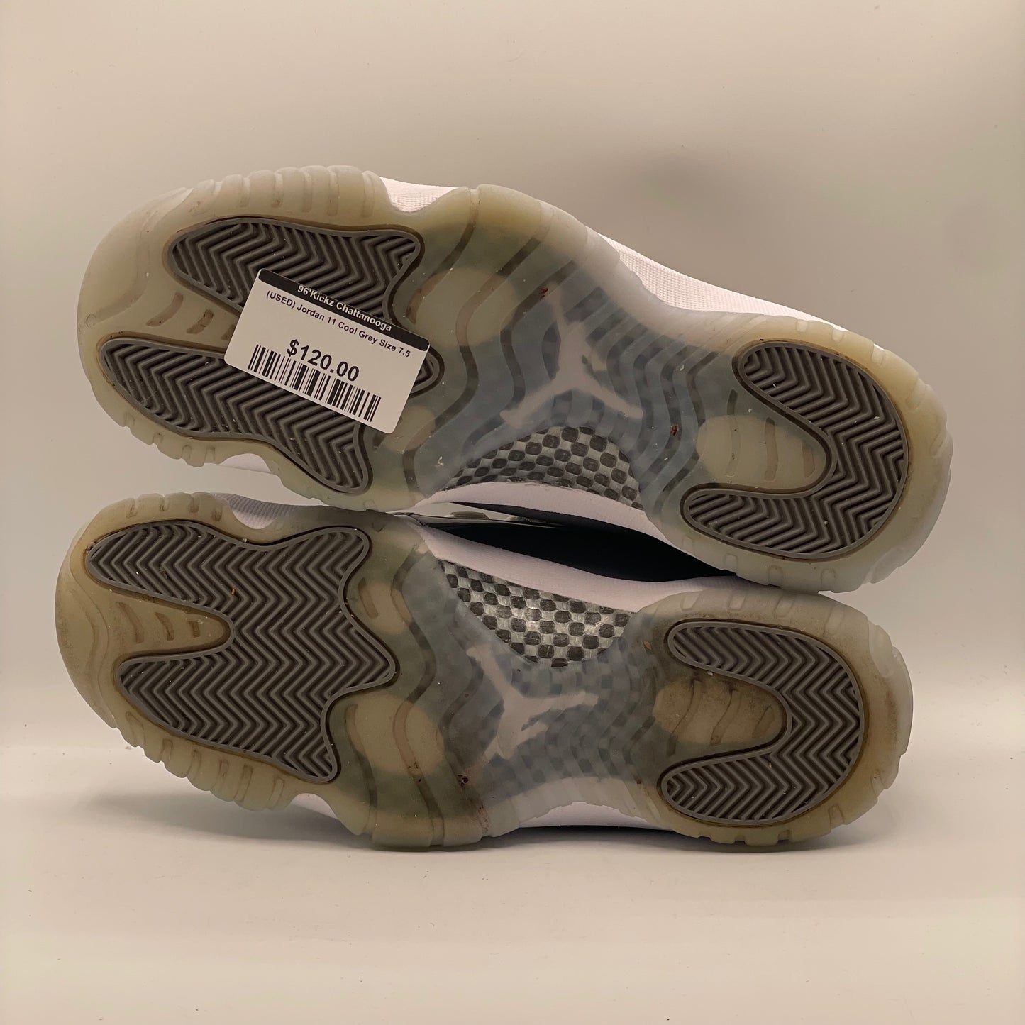 (USED) Jordan 11 Cool Grey Size 7.5