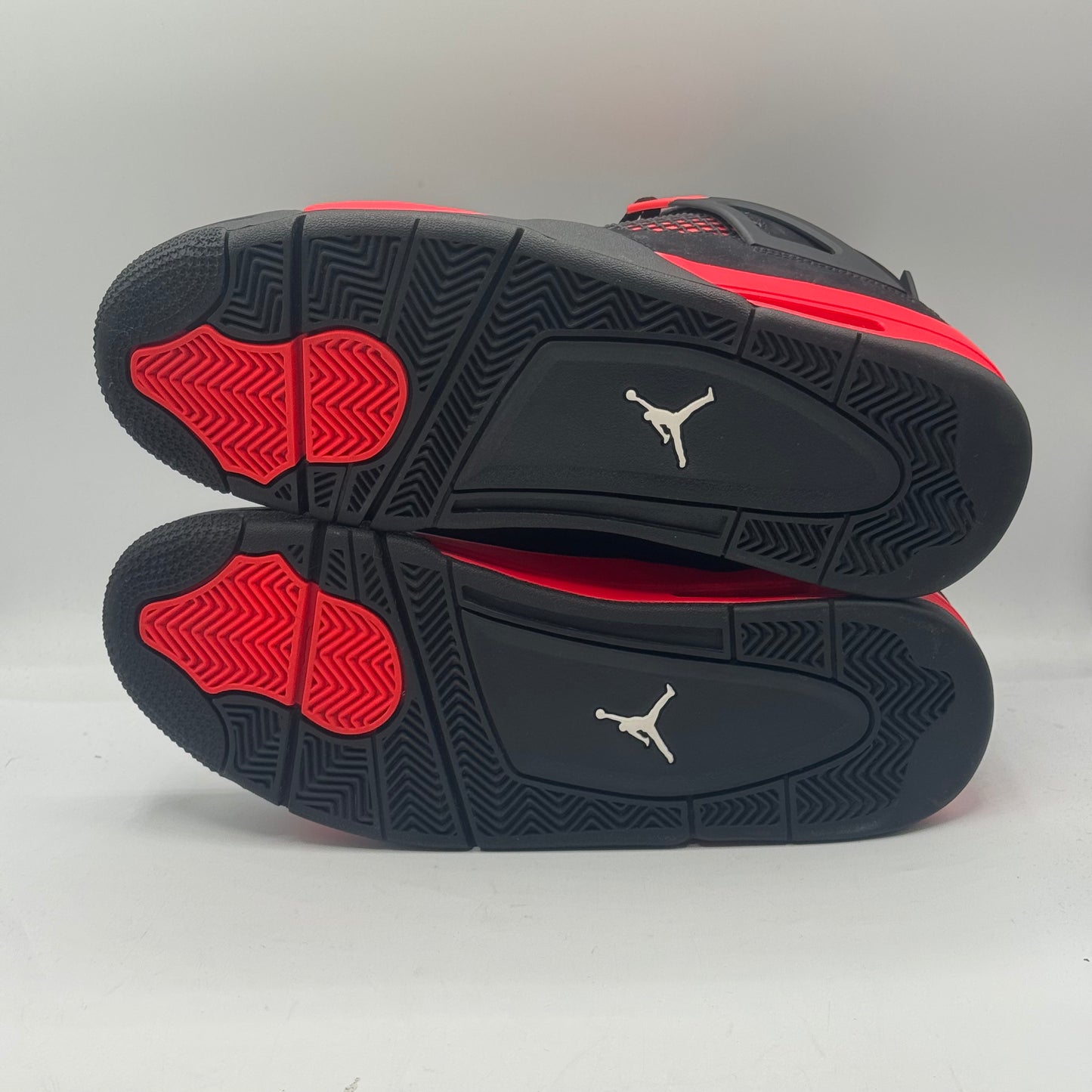 (USED NO BOX) Jordan 4 Red Thunder Size 9.5