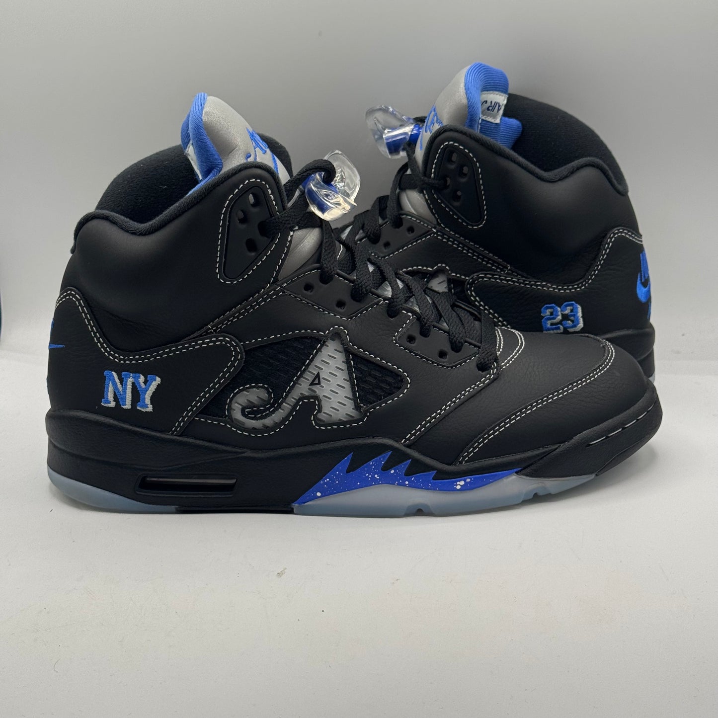 (Worn 1x) jordan 5 Awake Blue Size 10
