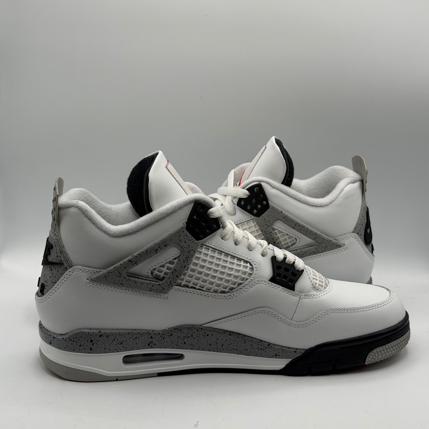 (USED) Jordan 4 White Cement (2025) Size 11