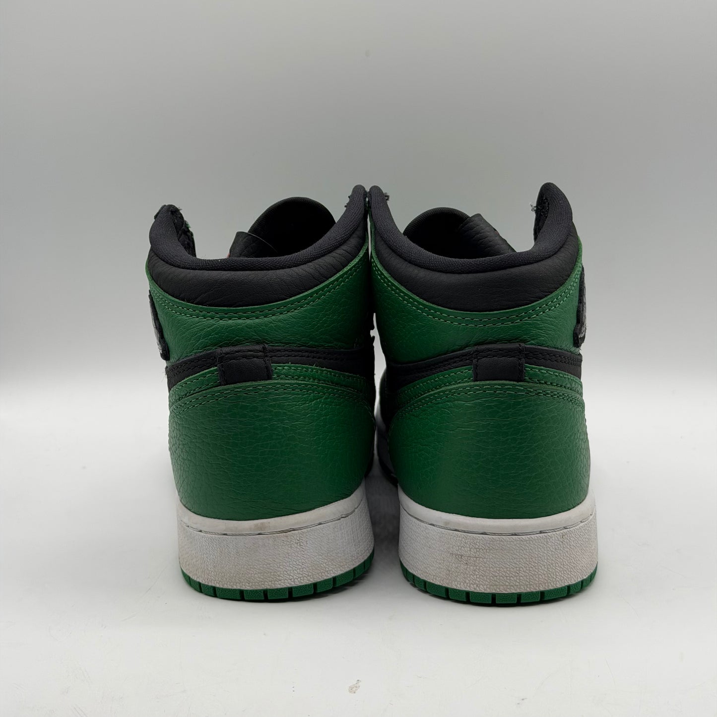 (USED) Jordan 1 High Retro Pine Green Size 5Y NO BOX