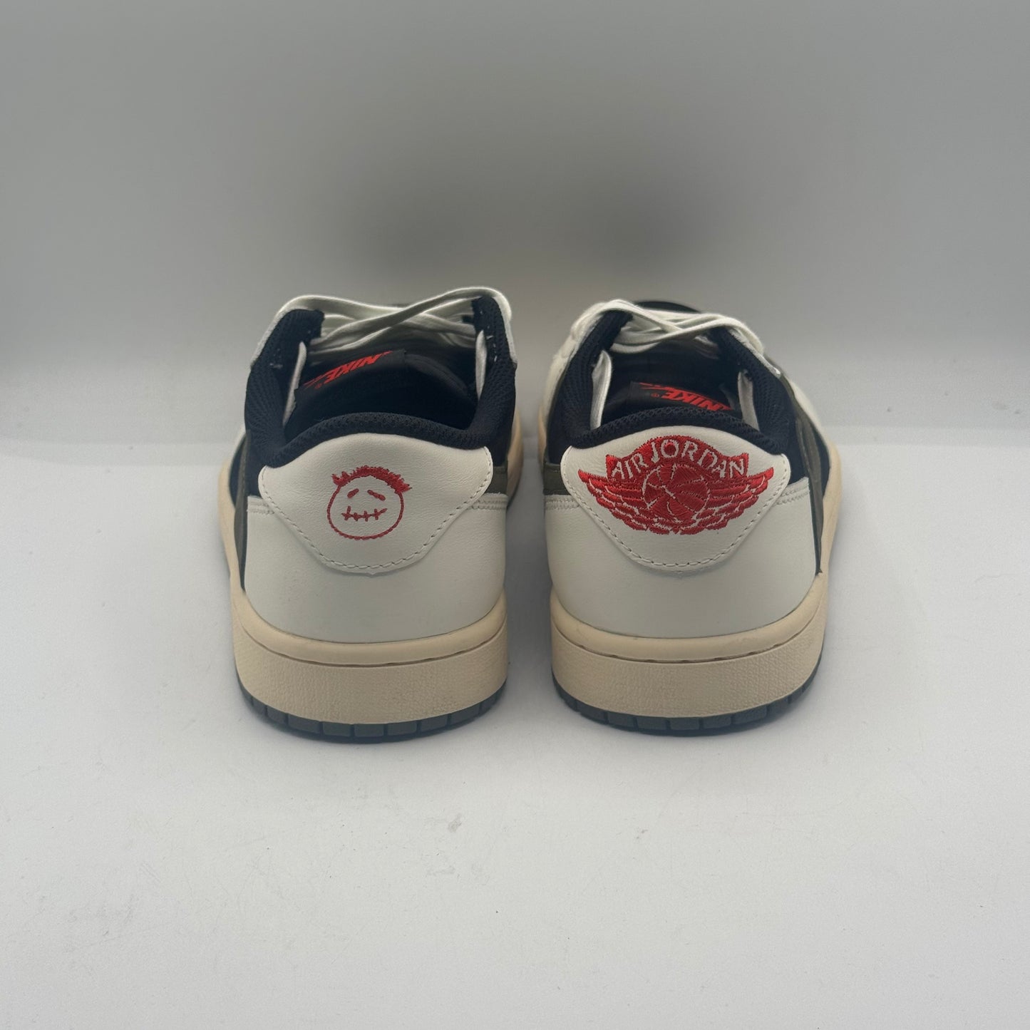 (VNDS) Jordan 1 Retro Low OG SP Travis Scott Olive (W) Size 9W/7.5M