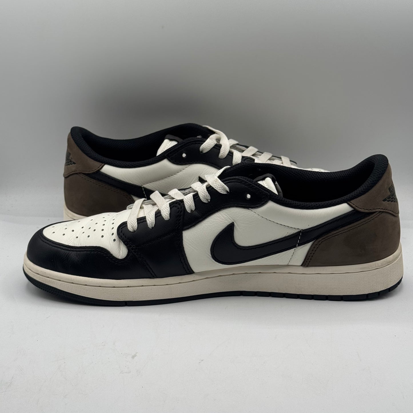 (USED) Jordan 1 Retro Low OG Mocha Size 12