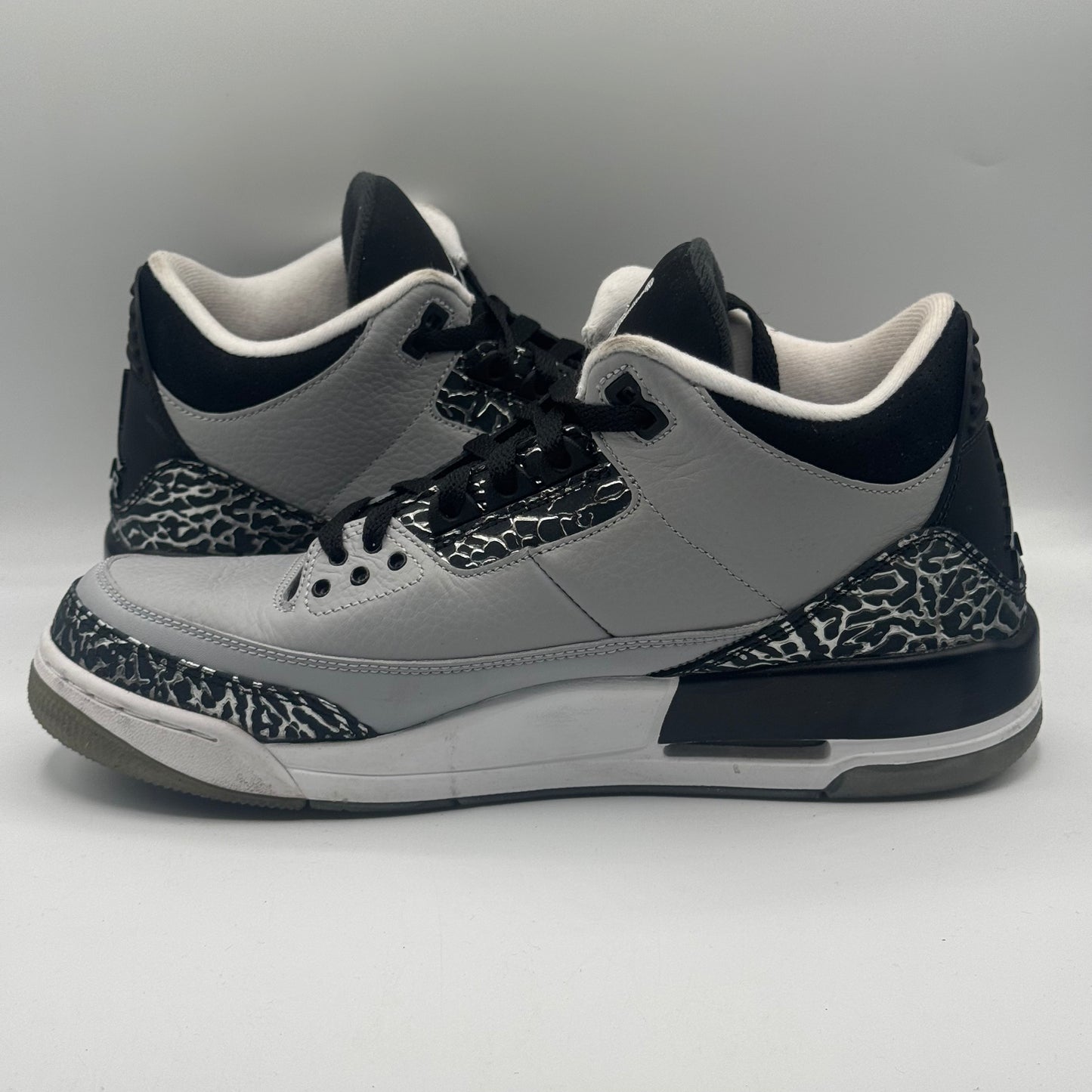 (USED) Jordan 3 Retro Wolf Grey Size 10 No Box