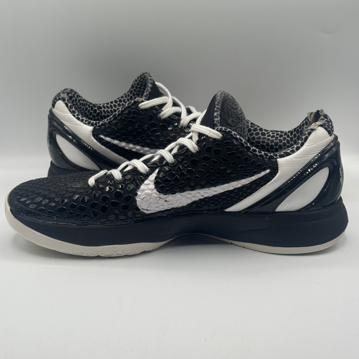 (USED NO BOX) Nike Kobe 6 Protro Mambacita Sweet 16 Size 9