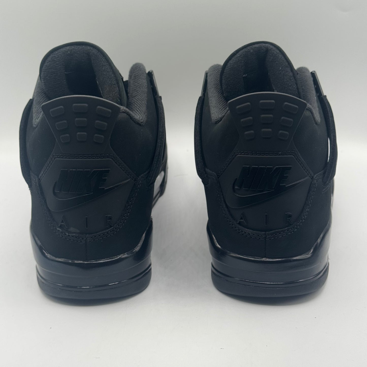 (USED WORN ONCE 2025) Jordan 4 Retro Black Cat Size 10