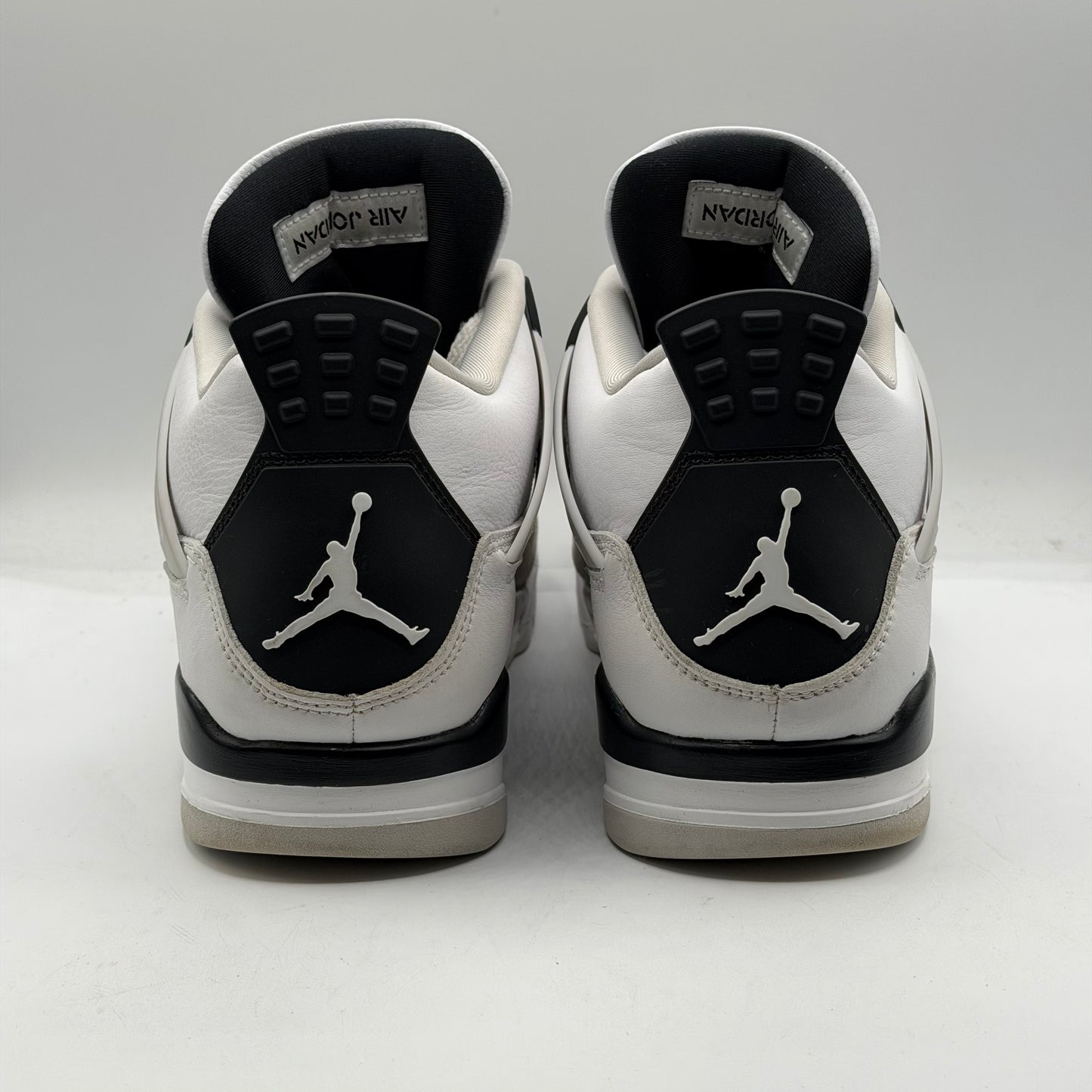 (USED) Jordan 4 Military Black Size 10