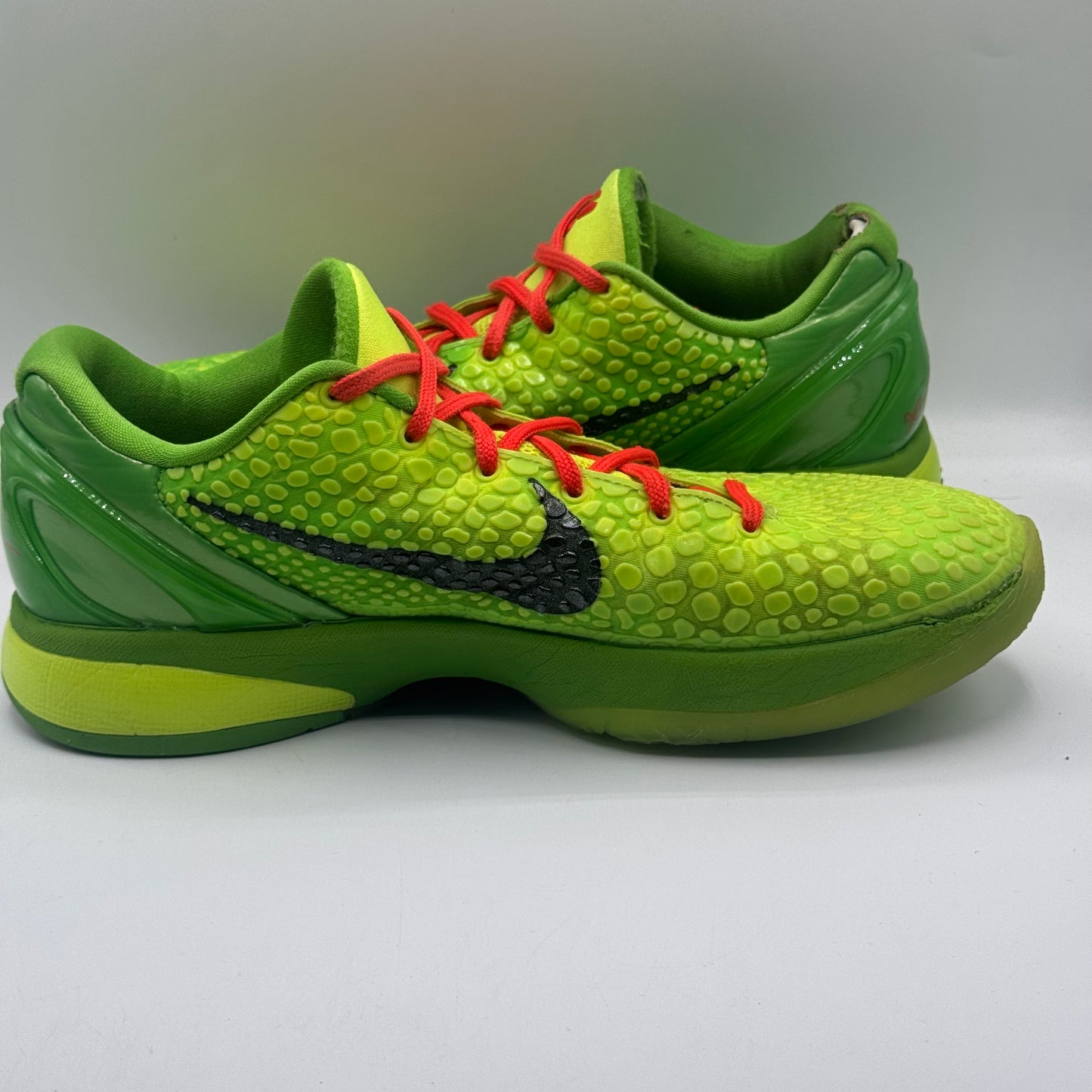 (USED NO BOX 2020) Nike Kobe 6 Protro Grinch Size 9.5