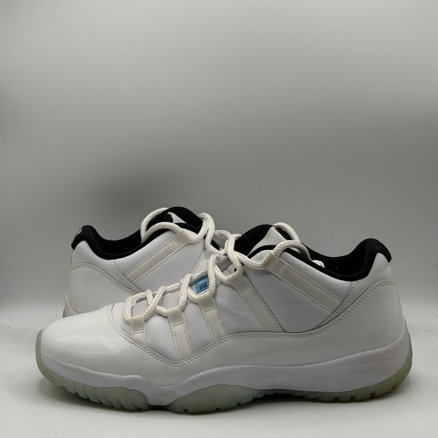 (USED) Jordan 11 Low Legend Blue Size 11