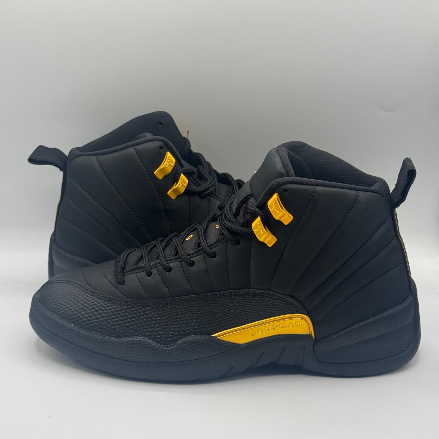 (USED) Jordan 12 Retro Black Taxi Size 9.5