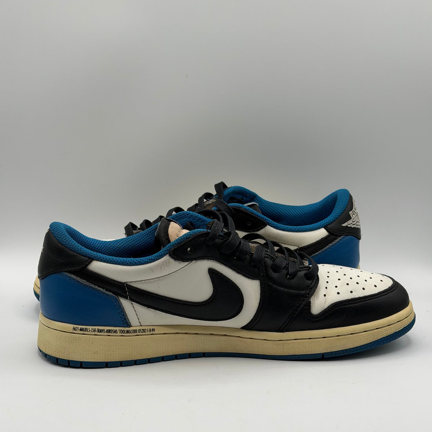 (Used) Jordan 1 Low Travis Scott Fragment Size 8.5