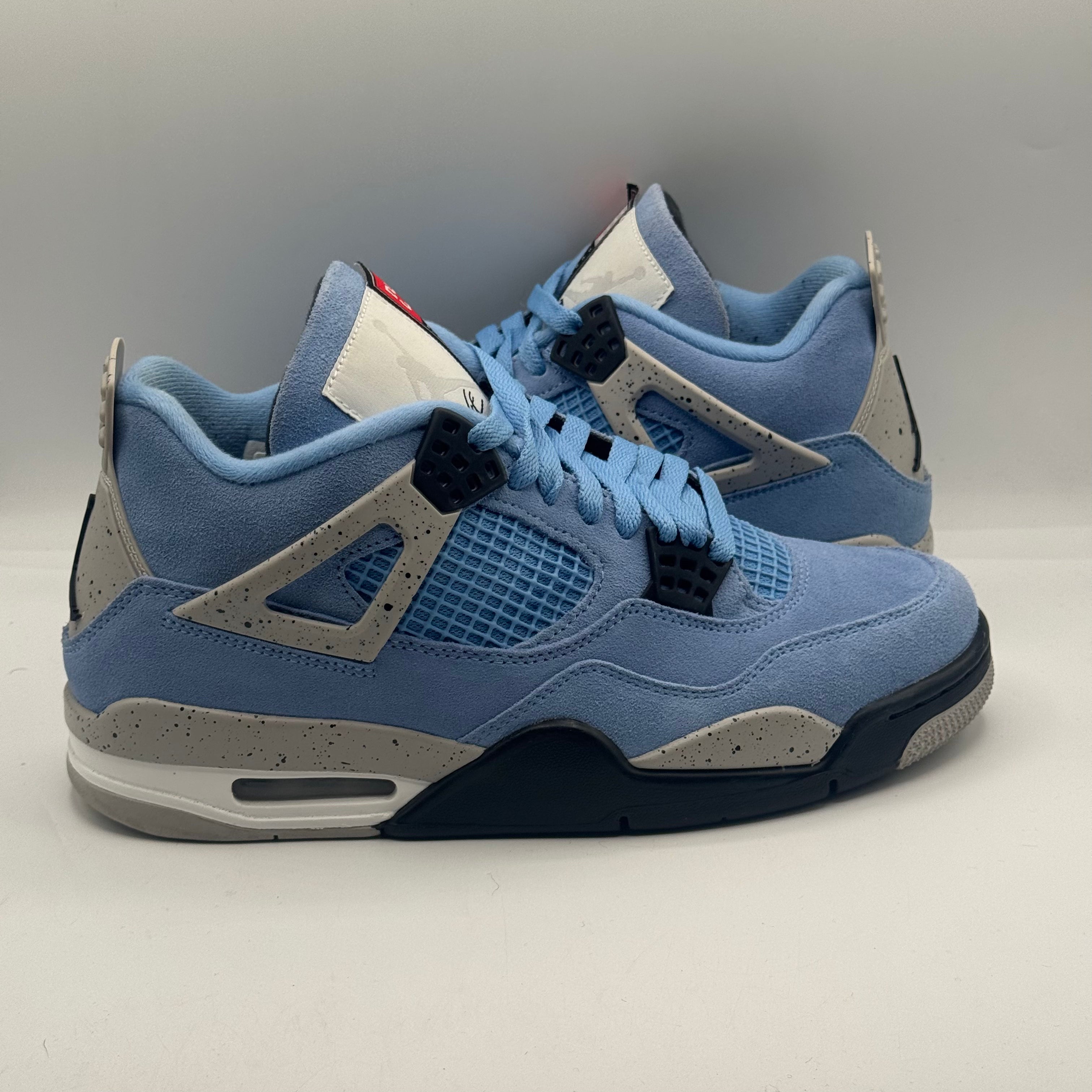 (USED) Jordan 4 Retro University Blue Size 8