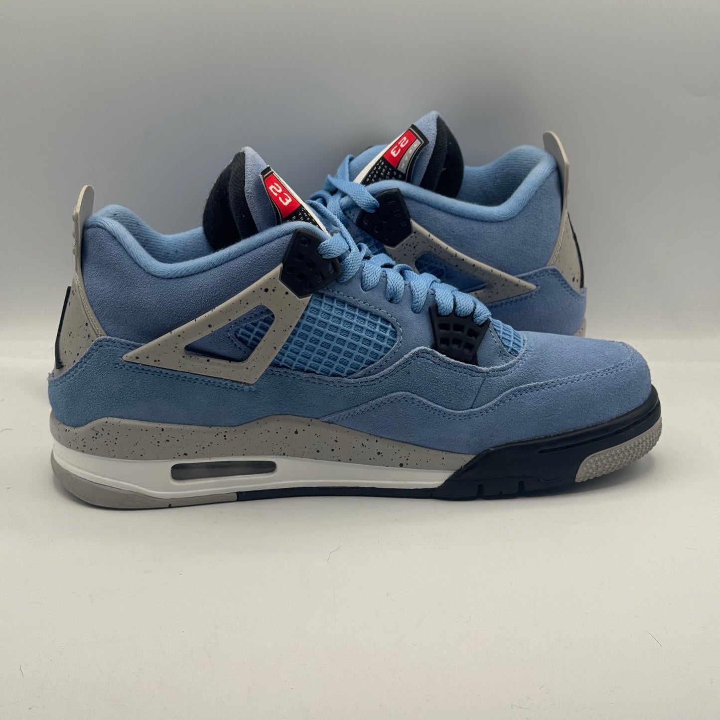 (USED) Jordan 4 Retro University Blue Size 8