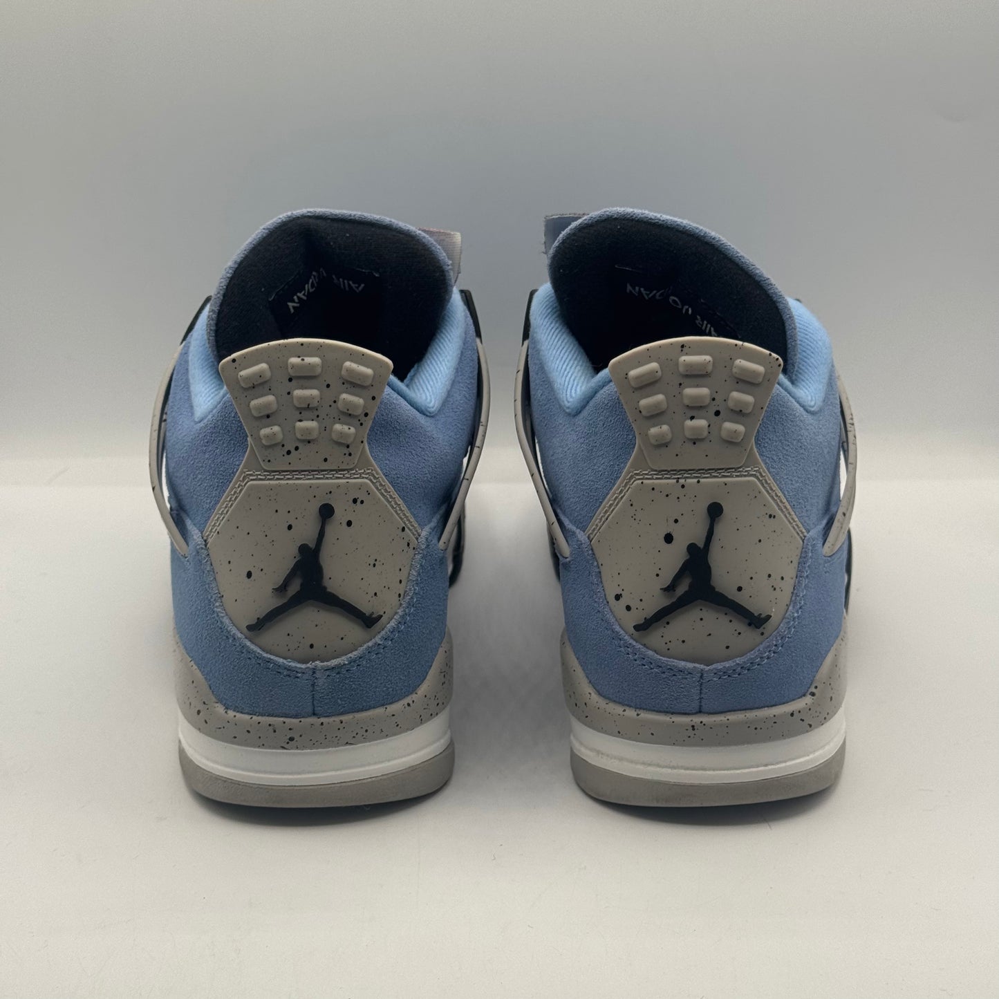 (USED) Jordan 4 Retro University Blue Size 8