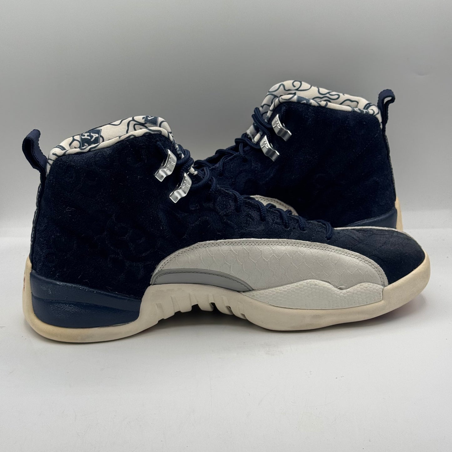 (USED) Jordan 12 Retro International Flight Size 11
