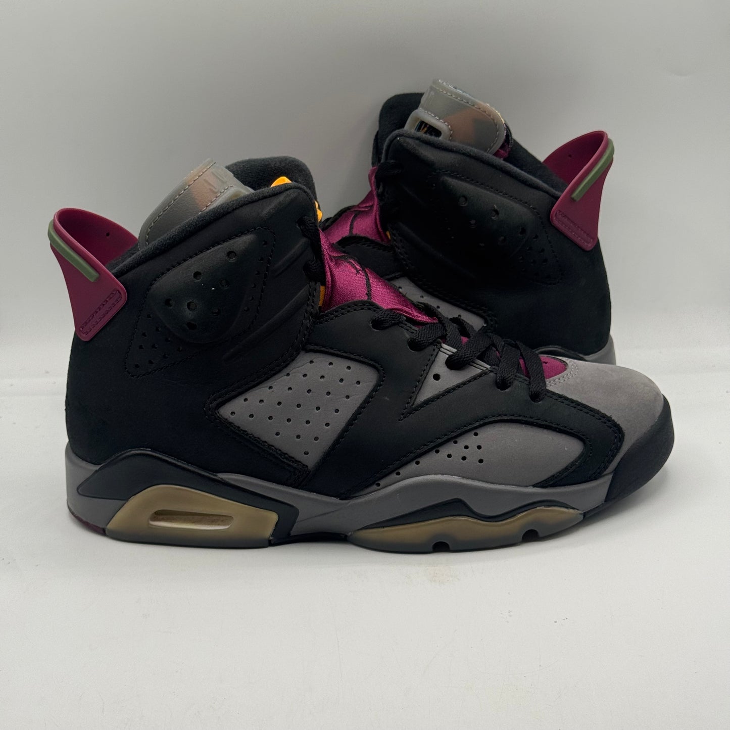 (USED) Jordan 6 Bordeaux Size 7M
