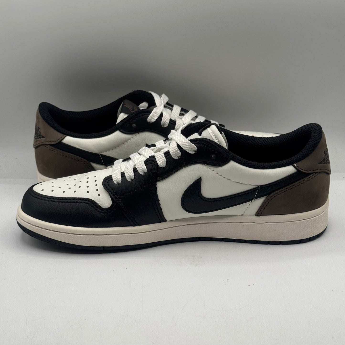 (USED) Jordan 1 Retro Low OG Mocha Size 8.5