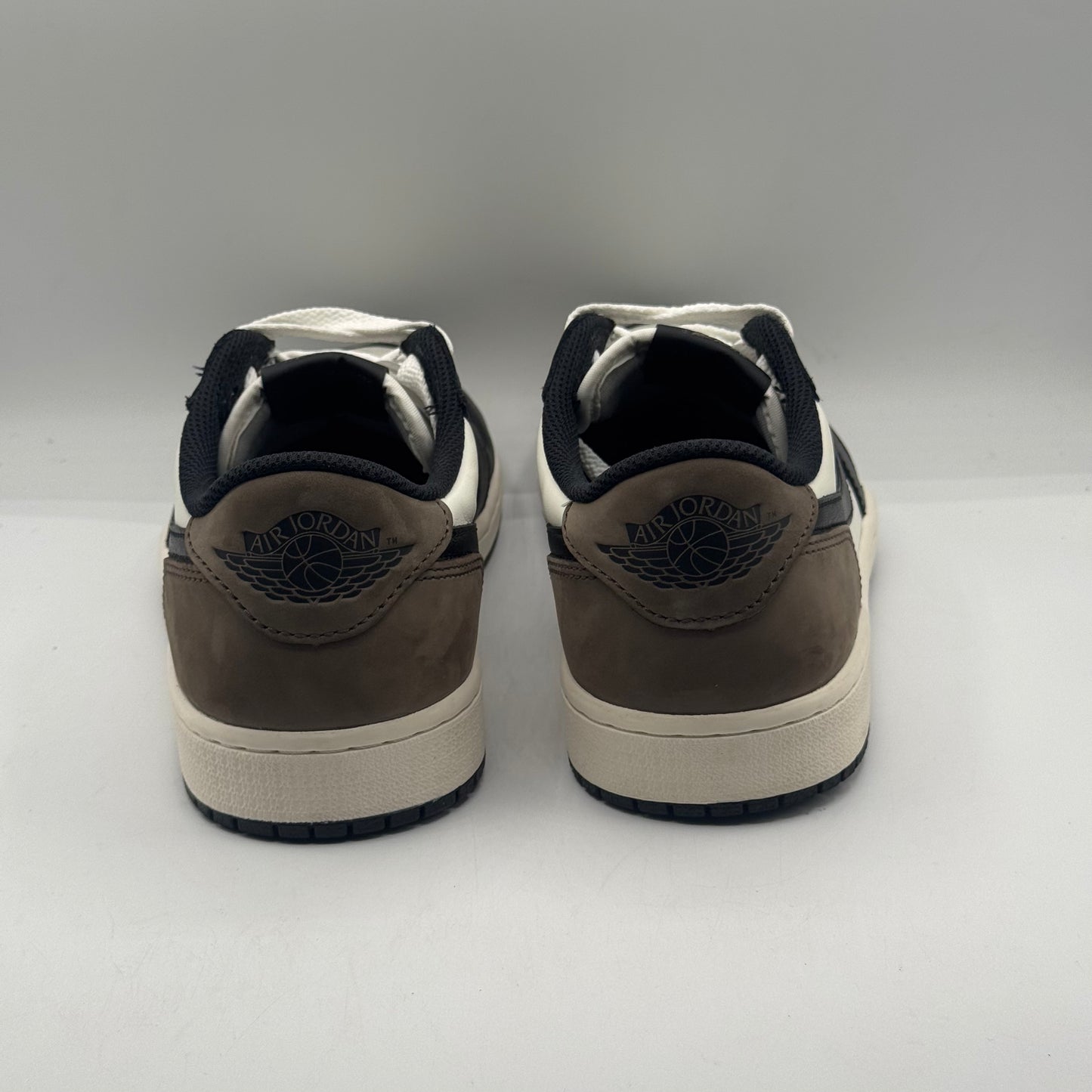 (USED) Jordan 1 Retro Low OG Mocha Size 8.5