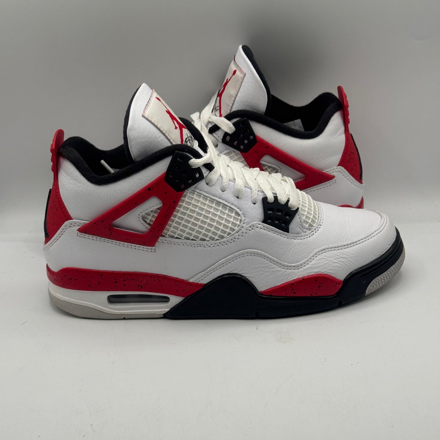 (USED) Jordan 4 Retro Red Cement Size 8