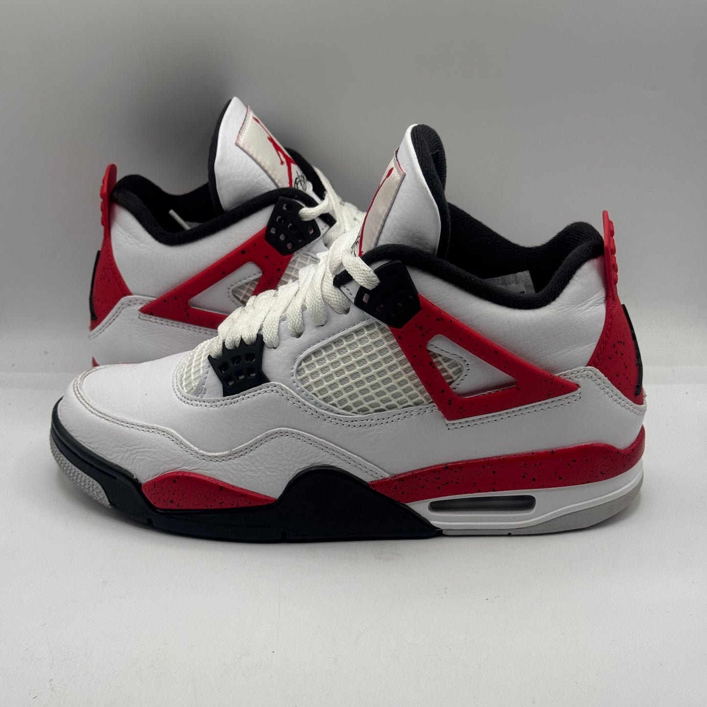 (USED) Jordan 4 Retro Red Cement Size 8