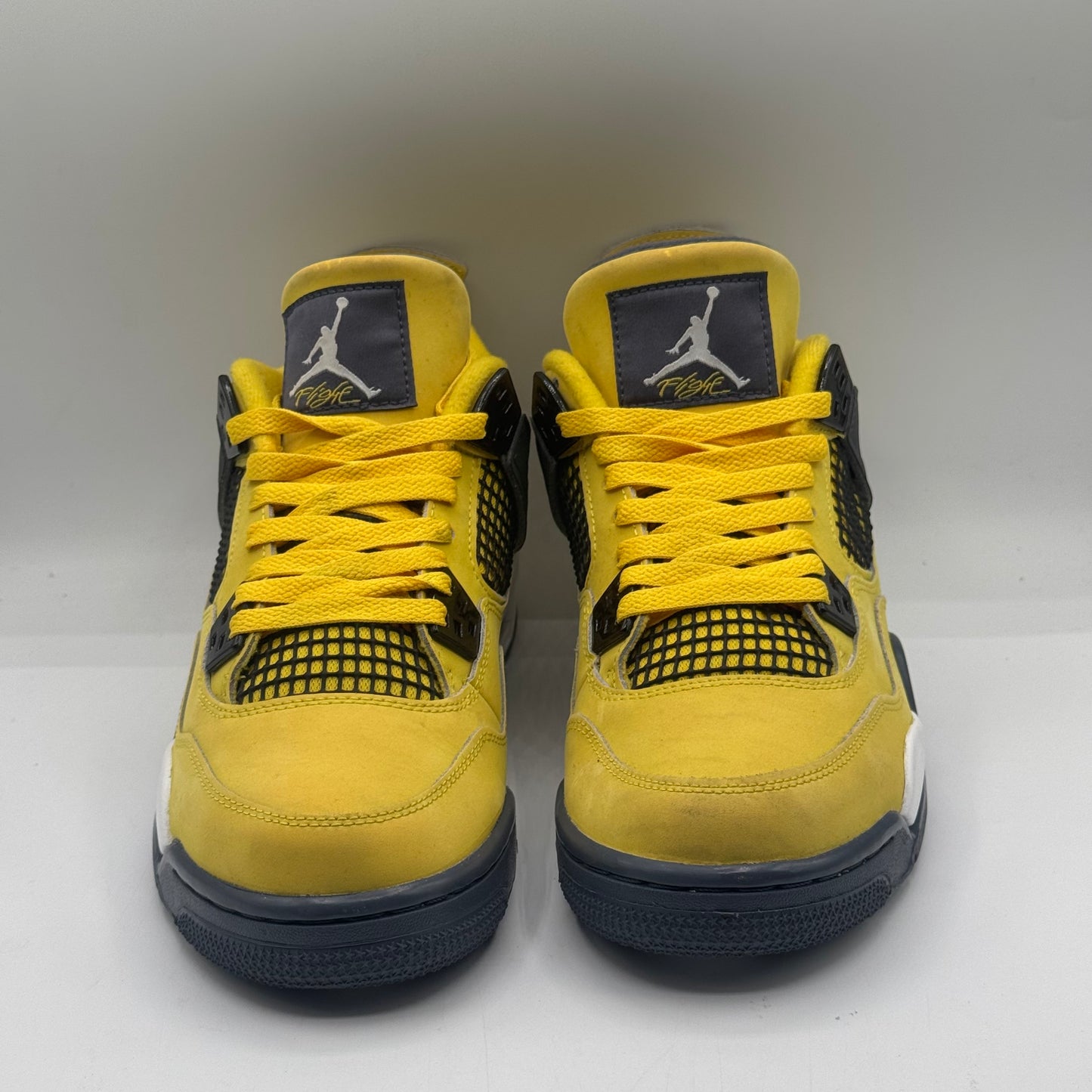 (USED) Jordan 4 Retro Lightning 2021 Size 6Y