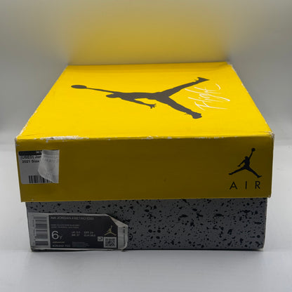 (USED) Jordan 4 Retro Lightning 2021 Size 6Y