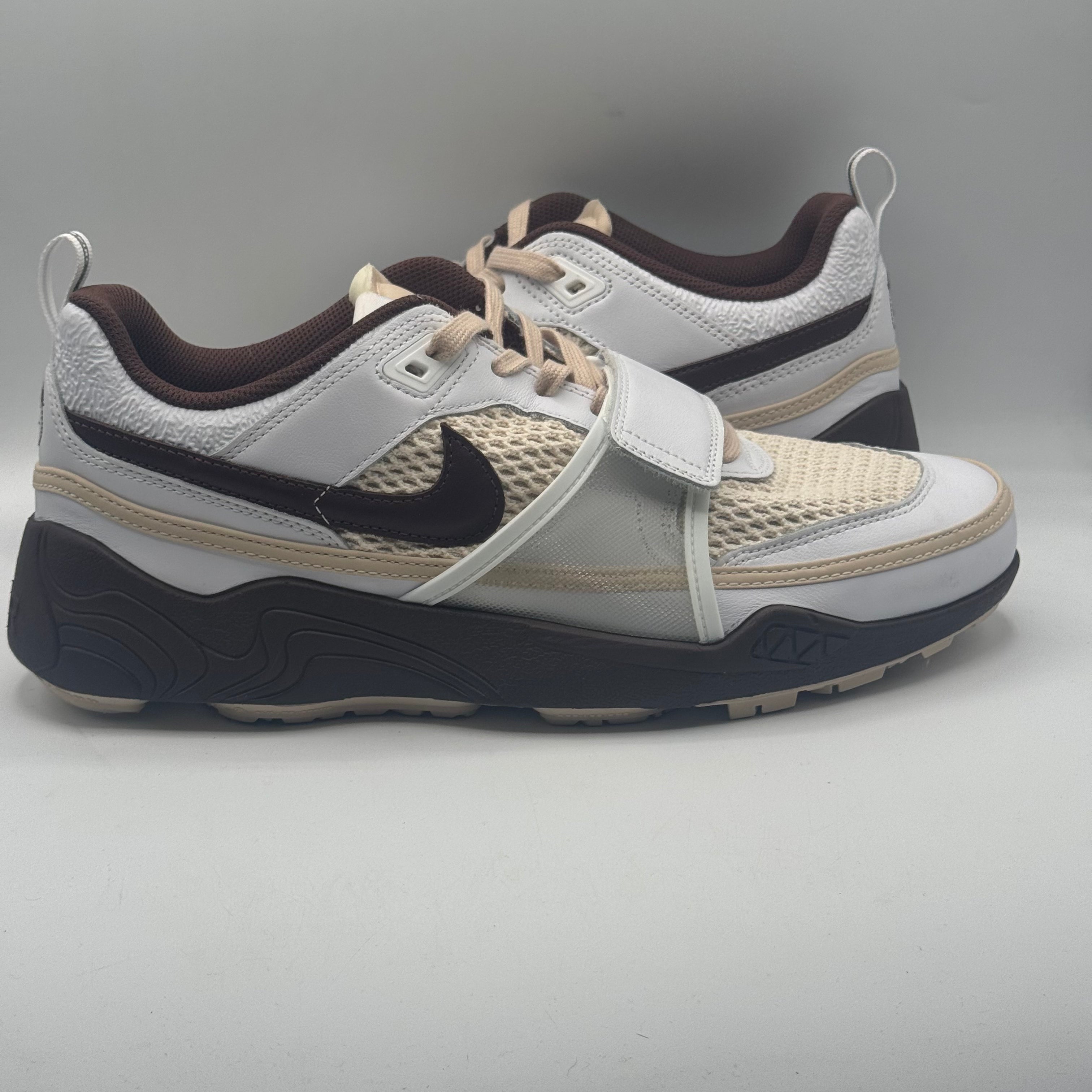 (USED) Nike Zoom Field Jaxx Travis Scott Light Chocolate Size 12